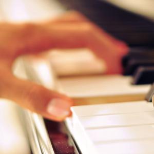 3p闺蜜被两个老头玩弄
