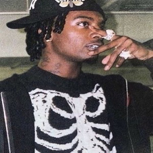 3p闺蜜被两个老头玩弄
